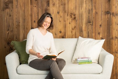 OliviaSofaBlick-ins-Buch